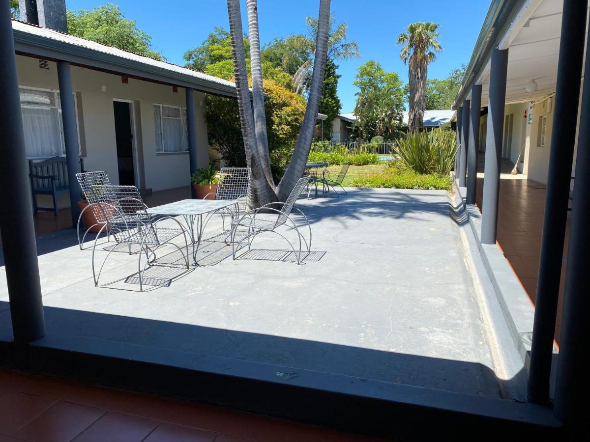 Savoy Hotel Fort Beaufort Exterior photo