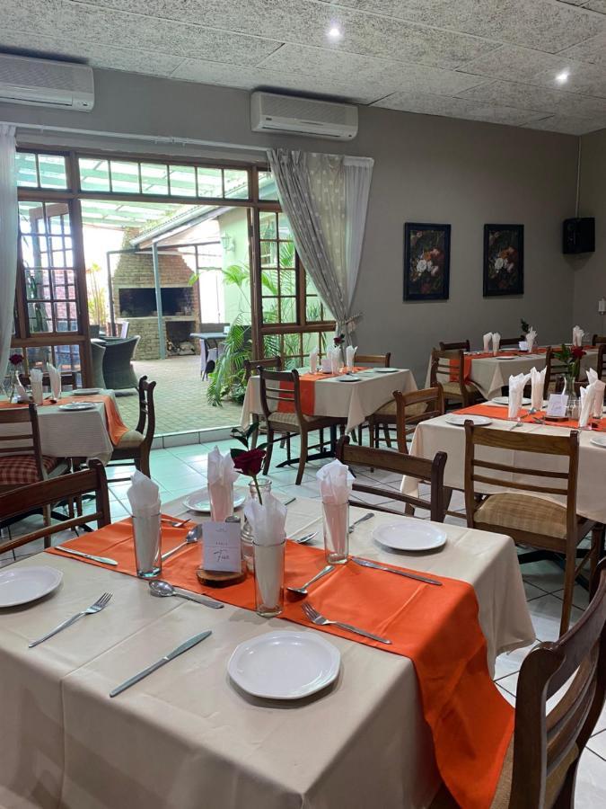 Savoy Hotel Fort Beaufort Exterior photo